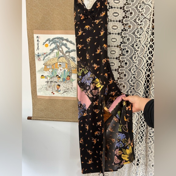 Urban outfitters maxi dress with slit - Picture 2 of 3